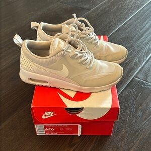 Nike Roshe One Sneakers